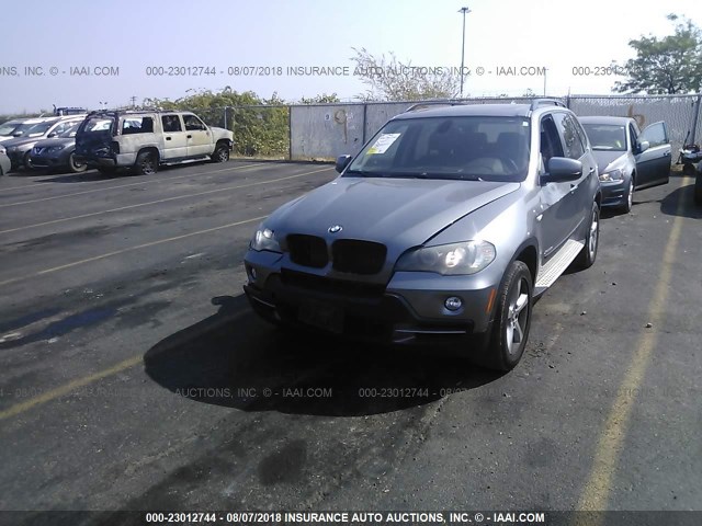 5UXFF03519LJ98176 - 2009 BMW X5 XDRIVE35D GRAY photo 2
