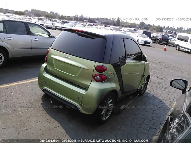 WMEEJ3BAXCK522235 - 2012 SMART FORTWO PURE/PASSION GREEN photo 4