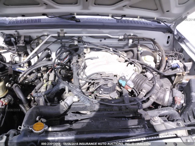 5N1ED28T21C531300 - 2001 NISSAN XTERRA XE/SE SILVER photo 10