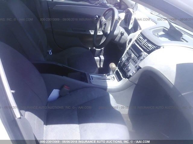 1G1ZH57B984227916 - 2008 CHEVROLET MALIBU 1LT WHITE photo 5