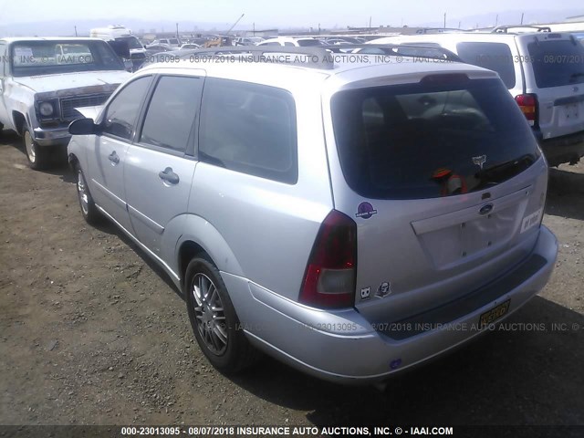 1FAHP36N56W192370 - 2006 FORD FOCUS ZXW SILVER photo 3