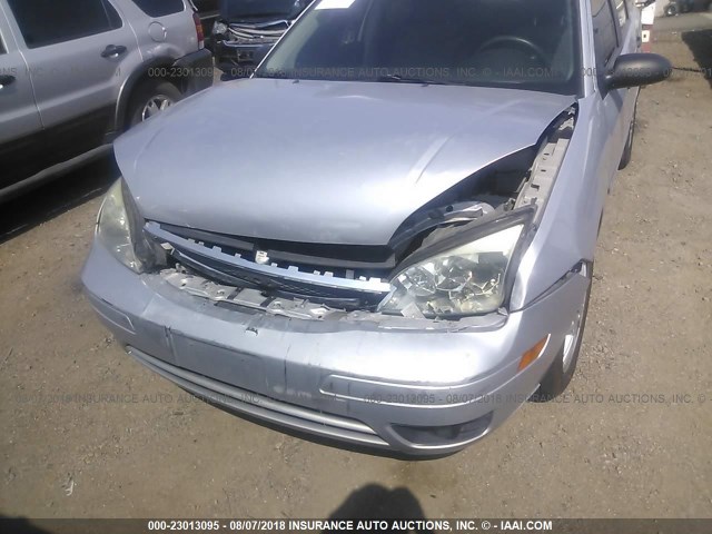 1FAHP36N56W192370 - 2006 FORD FOCUS ZXW SILVER photo 6