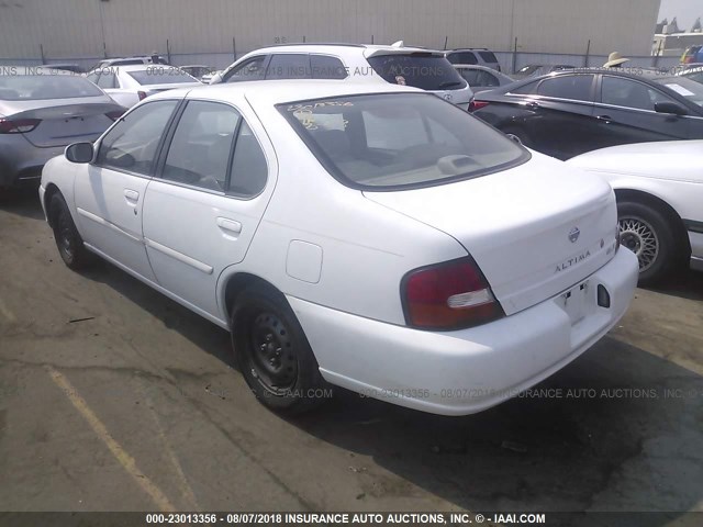 1N4DL01D5XC238676 - 1999 NISSAN ALTIMA XE/GXE/SE/GLE WHITE photo 3