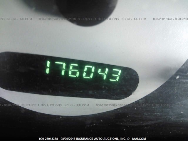 1B4GP24352B685966 - 2002 DODGE GRAND CARAVAN SE SILVER photo 7