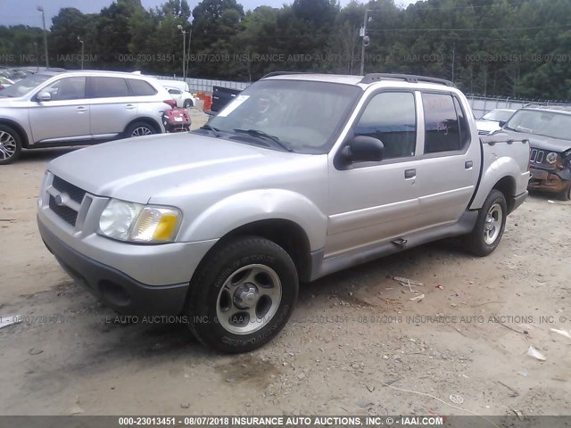 1FMZU67K75UB27877 - 2005 FORD EXPLORER SPORT TR  SILVER photo 2