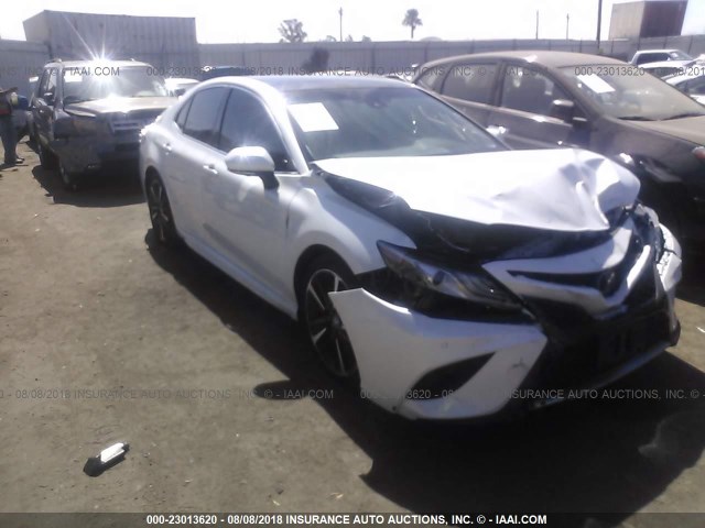 4T1B61HK7JU022800 - 2018 TOYOTA CAMRY XSE WHITE photo 1