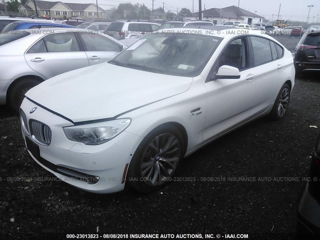 WBASP4C51BC341795 - 2011 BMW 550 XIGT WHITE photo 2
