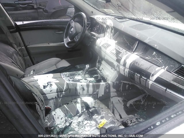 WBASP4C51BC341795 - 2011 BMW 550 XIGT WHITE photo 5