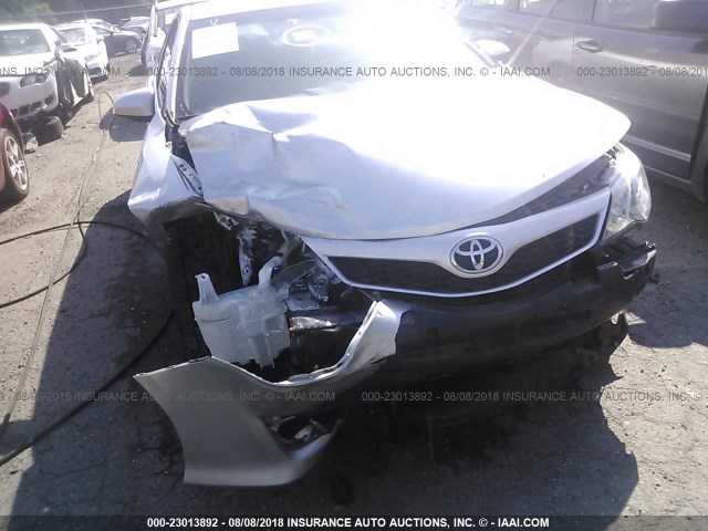 4T1BF1FK9EU412208 - 2014 TOYOTA CAMRY L/SE/LE/XLE Gümüş foto 6