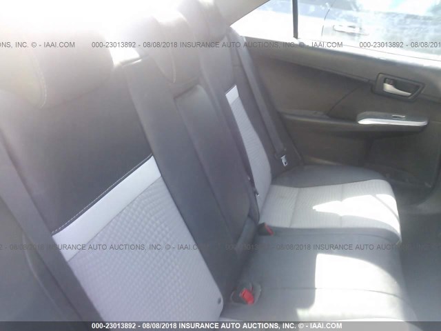 4T1BF1FK9EU412208 - 2014 TOYOTA CAMRY L/SE/LE/XLE Gümüş foto 8