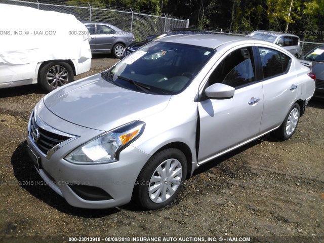 3N1CN7APXFL829918 - 2015 NISSAN VERSA S/S PLUS/SV/SL SILVER photo 2