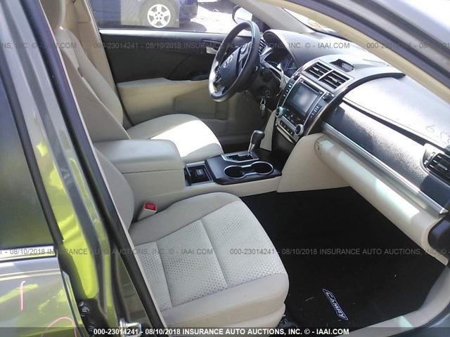 4T4BF1FK1ER397483 - 2014 TOYOTA CAMRY L/SE/LE/XLE Yaşıl foto 5