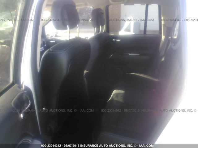 1C4NJCEB6HD160421 - 2017 JEEP COMPASS LATITUDE 白色 照片 8