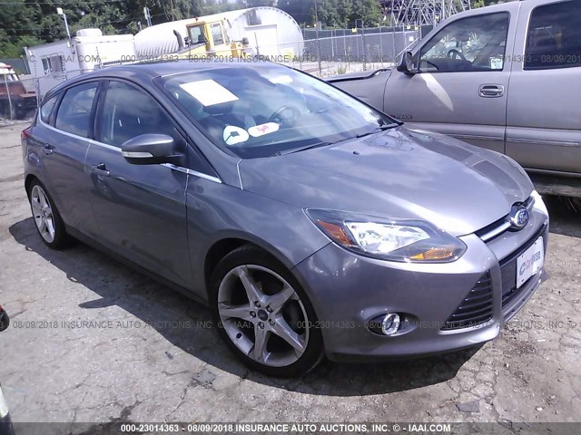 1FAHP3N27CL451817 - 2012 FORD FOCUS TITANIUM GRAY photo 1