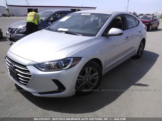 5NPD84LF6JH254236 - 2018 HYUNDAI ELANTRA SEL/VALUE/LIMITED SILVER photo 2