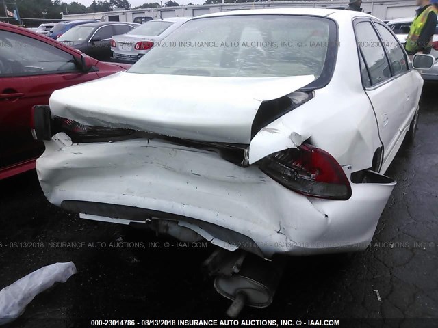 1HGCG668X2A035989 - 2002 HONDA ACCORD EX/SE WHITE photo 6