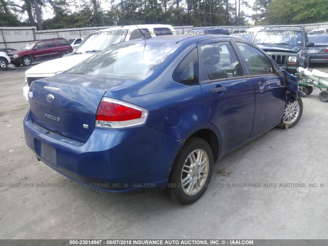 1FAHP35N98W158971 - 2008 FORD FOCUS SE/SEL/SES BLUE photo 4