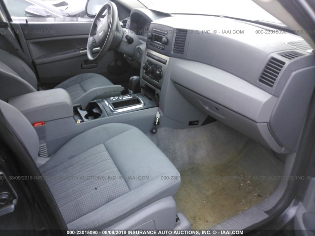1J4GS48K25C604977 - 2005 JEEP GRAND CHEROKEE LAREDO/COLUMBIA/FREEDOM 黑色 照片 5
