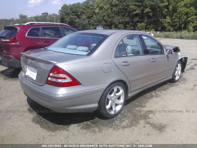 WDBRF52H17E024101 - 2007 MERCEDES-BENZ C 230 SILVER photo 4