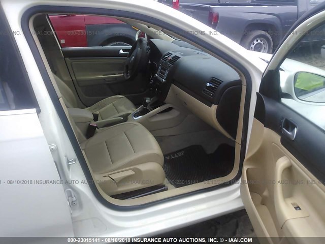 3VWEG71K37M122415 - 2007 VOLKSWAGEN JETTA WOLFSBURG 白色 照片 5