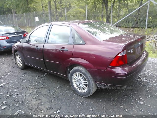 1FAFP34N17W270817 - 2007 FORD FOCUS ZX4/S/SE/SES MAROON photo 3