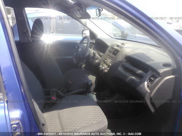 KNDJF724967294848 - 2006 KIA NEW SPORTAGE  BLUE photo 5