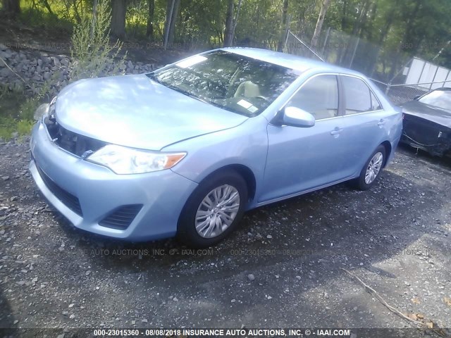 4T1BF1FK0CU535862 - 2012 TOYOTA CAMRY SE/LE/XLE Light Blue photo 2