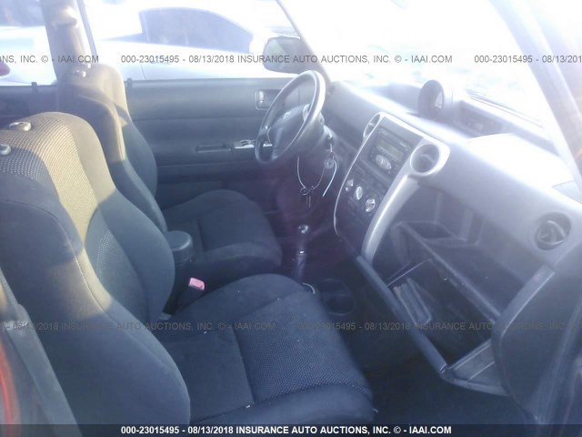 JTLKT334050188322 - 2005 TOYOTA SCION XB Lila Foto 5