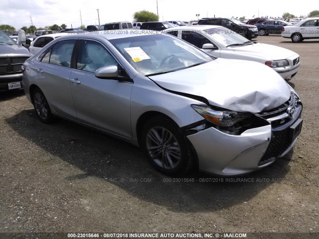 4T1BF1FK4GU264424 - 2016 TOYOTA CAMRY LE/XLE/SE/XSE SILVER photo 1