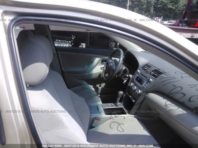 4T1BF3EK0BU217543 - 2011 TOYOTA CAMRY SE/LE/XLE GOLD photo 5
