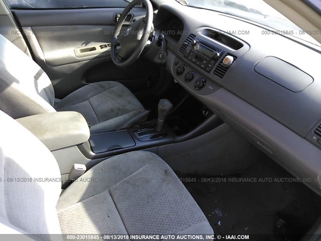 4T1BF30K12U528101 - 2002 TOYOTA CAMRY LE/XLE/SE Mavi foto 5