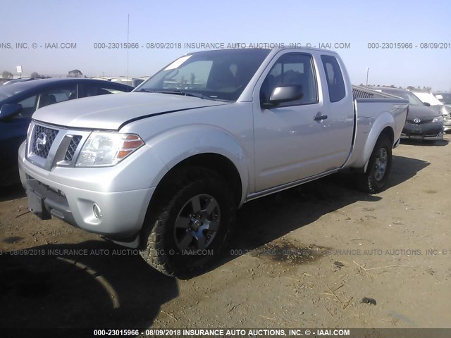 1N6AD0CU2DN745040 - 2013 NISSAN FRONTIER SV/PRO-4X SILVER photo 2
