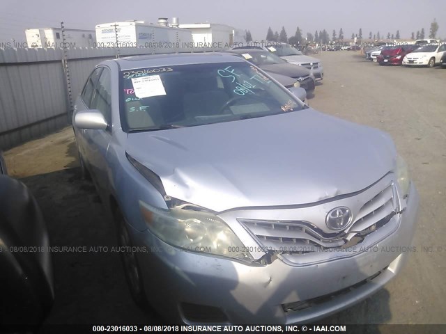4T4BF3EK5BR157586 - 2011 TOYOTA CAMRY SE/LE/XLE ვერცხლისფერი ფოტო 1
