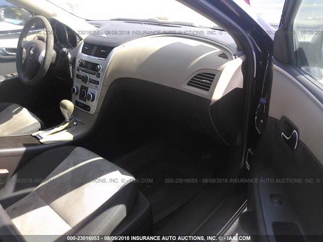 1G1ZA5EB2AF190564 - 2010 CHEVROLET MALIBU LS 深蓝色 照片 5