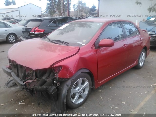5YFBU4EE4DP203154 - 2013 TOYOTA COROLLA S/LE RED photo 2
