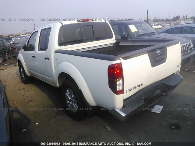 1N6AD0ER1HN726350 - 2017 NISSAN FRONTIER S/SV/SL/PRO-4X WHITE photo 3