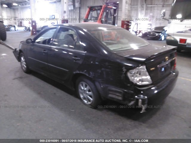 JTDBE32K830147438 - 2003 TOYOTA CAMRY LE/XLE BLACK photo 3