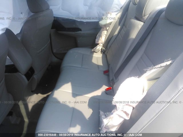 4T1BF1FK6HU625671 - 2017 TOYOTA CAMRY LE/XLE/SE/XSE 银色 照片 8