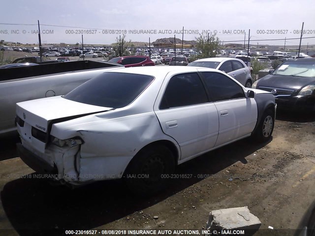 JT2BG22K8X0270949 - 1999 TOYOTA CAMRY LE/XLE WHITE photo 4