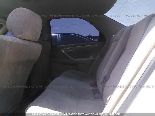 JT2BG22K8X0270949 - 1999 TOYOTA CAMRY LE/XLE WHITE photo 8