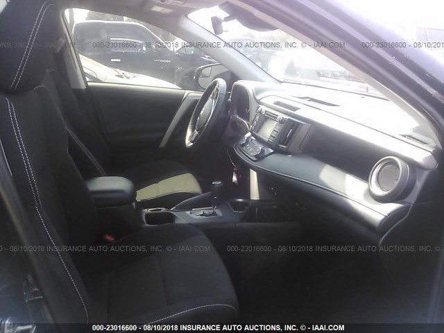 2T3WFREV0JW439245 - 2018 TOYOTA RAV4 ADVENTURE/XLE BLACK photo 5