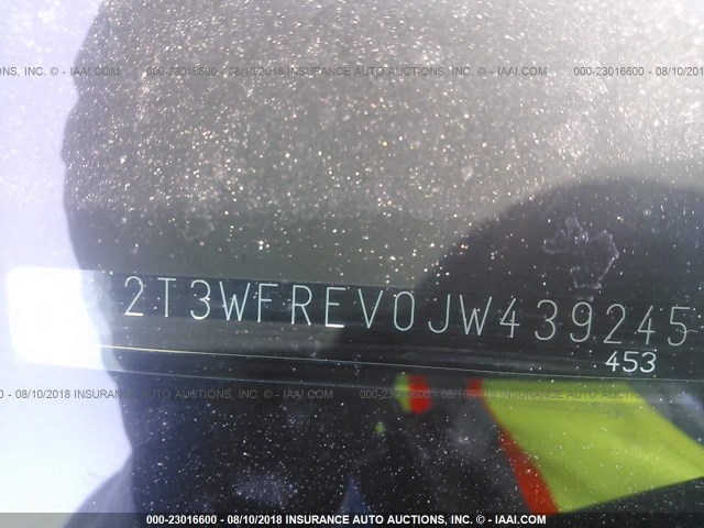 2T3WFREV0JW439245 - 2018 TOYOTA RAV4 ADVENTURE/XLE BLACK photo 9