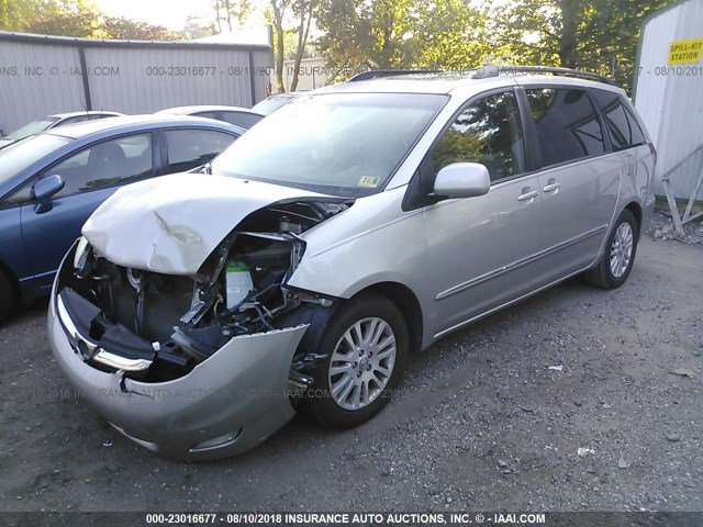 5TDZK22C28S184127 - 2008 TOYOTA SIENNA XLE/XLE LIMITED SILVER photo 2