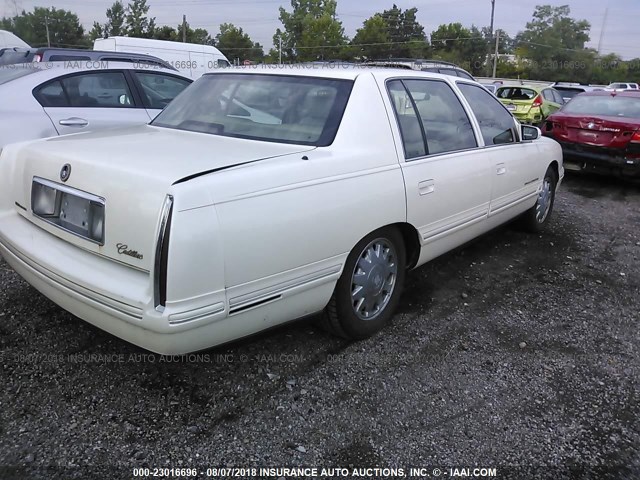 1G6KF549XWU711223 - 1998 CADILLAC DEVILLE CONCOURS WHITE photo 4