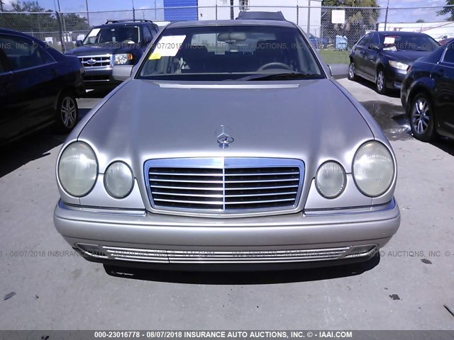 WDBJF72F5VA483207 - 1997 MERCEDES-BENZ E 420 GOLD photo 6