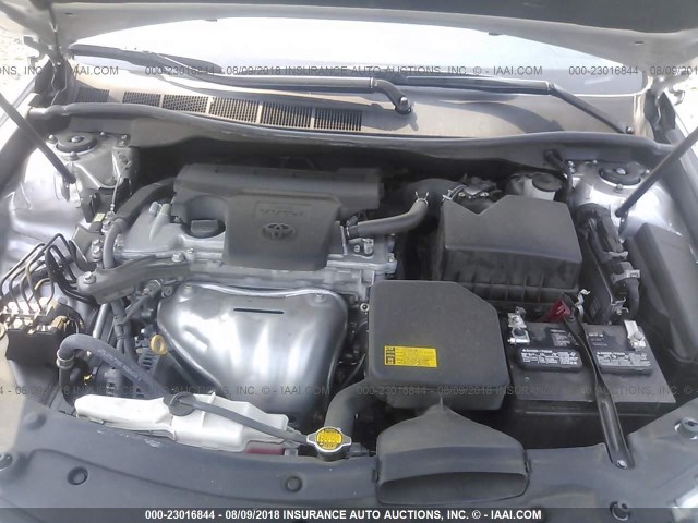 4T1BF1FKXEU431320 - 2014 TOYOTA CAMRY L/SE/LE/XLE ვერცხლისფერი ფოტო 10
