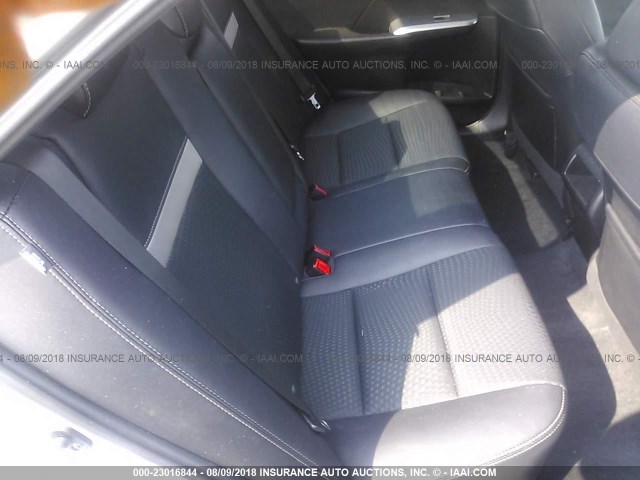 4T1BF1FKXEU431320 - 2014 TOYOTA CAMRY L/SE/LE/XLE ვერცხლისფერი ფოტო 8