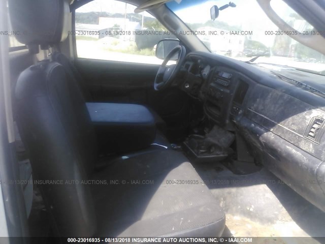 3D7KU26D54G196625 - 2004 DODGE RAM 2500 ST/SLT 白色 照片 5