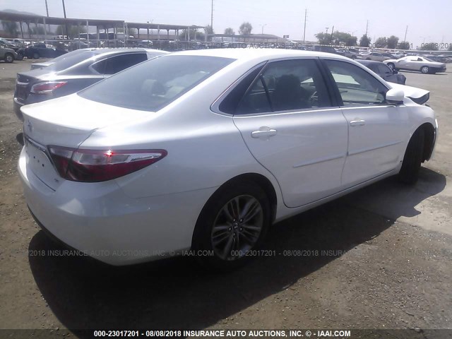 4T1BF1FK5HU408211 - 2017 TOYOTA CAMRY LE/XLE/SE/XSE 白色 照片 4