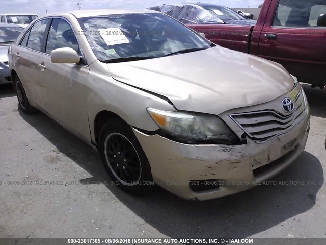 4T1BF3EK1BU117936 - 2011 TOYOTA CAMRY SE/LE/XLE BEIGE photo 1